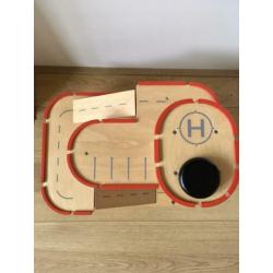 Fijne houten garage van Plan Toys