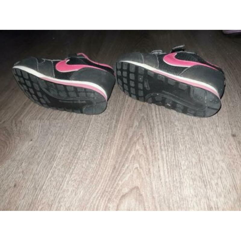Nike schoenen maat 23,5