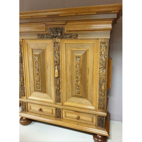 Demontabele antieke rankenkast - kussenkast - servieskast