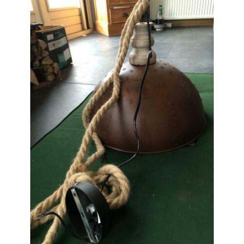 Mooie sfeervolle hanglamp met kooldraad lichtbron