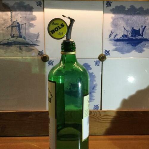 Flessenstop/schenker van bols