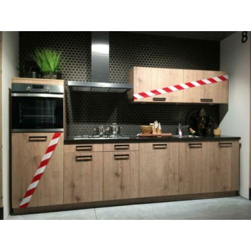 Fantastische spetterende showroomkeuken artwood steeneiken 2