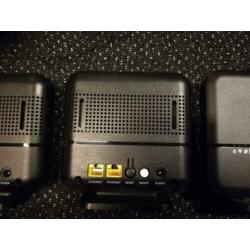 4x kpn experia wifi versterkers met internet kabels