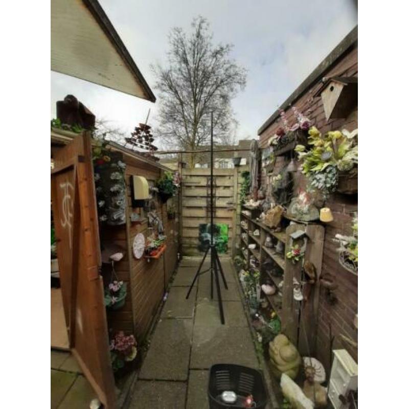 4 grote statieven voor lamp installatie