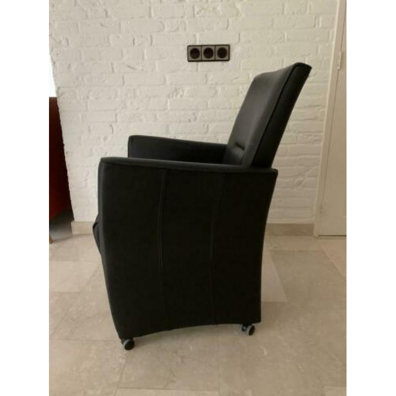 3 eetkamer stoelen volledig van Aklasse leer