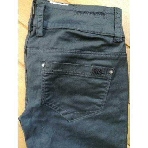 VERO MODA broek zwart coated zwart maat 28 x 34 - nieuw -