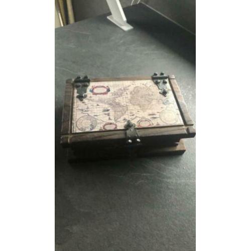 Houten kistje. 20x14x6,5cm