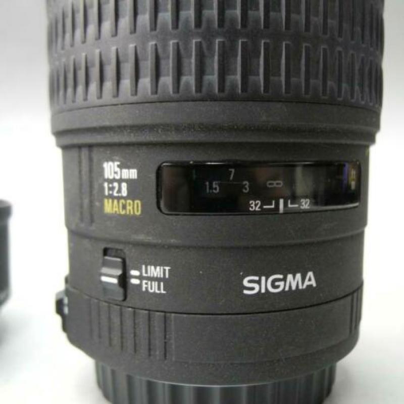 EOS 300 met Sigma Macro 105 mm 1:1