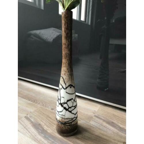 Hoge vaas, mondgeblazen glas