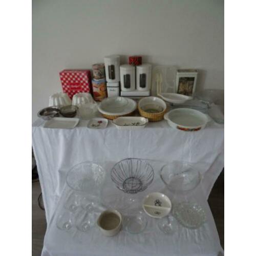 Partij keuken- / huishoudelijke benodigdheden (2).