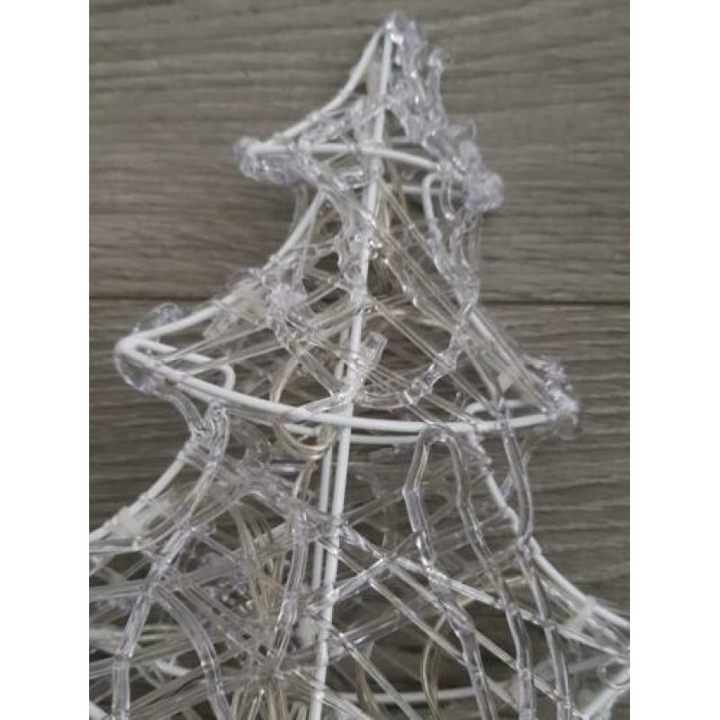 Klein acryl kerstboompje met 16 ledlampjes (NJ907)