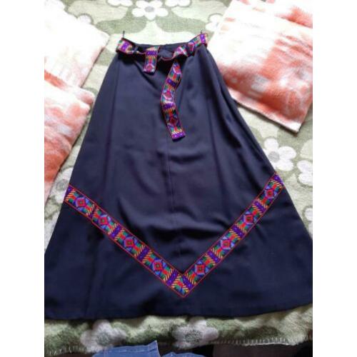 Vintage 70's lange wollen rok van Betty Barclay