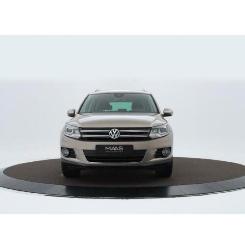 Volkswagen Tiguan 1.4 Tsi 160pk DSG Sport&Style | Panoramada