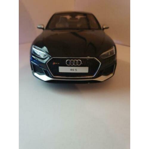 Audi RS5 Mythos zwart 1/18 GT-Spirit