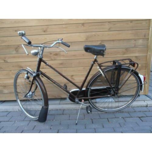 Wegens beeindigen van hobby 3 Oldtimer Gazelle damesfietsen.