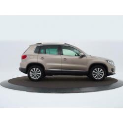 Volkswagen Tiguan 1.4 Tsi 160pk DSG Sport&Style | Panoramada