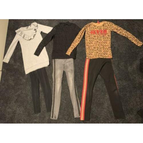 Gaaf pakket meisjeskleding maat 122/128