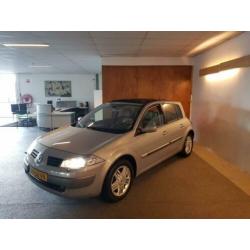 Renault Mégane 2.0-16V Privilège Luxe Apk Nieuw,Cruise,Clima