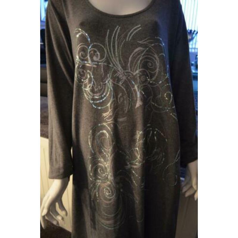 zgan grijze tuniek YOEK met lichtgr. pailletjes mt L (46/48)