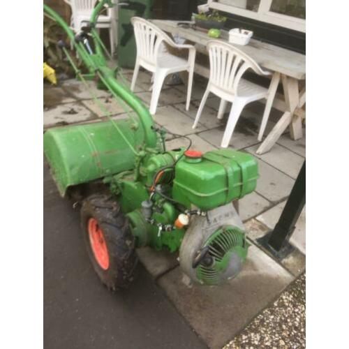 Holder frees met ploeg en stalen wielen 2 takt