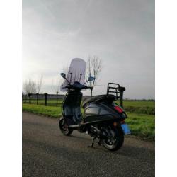 Nieuwe Custom Vespa sprint Agaat Grijs Full Option 2020!