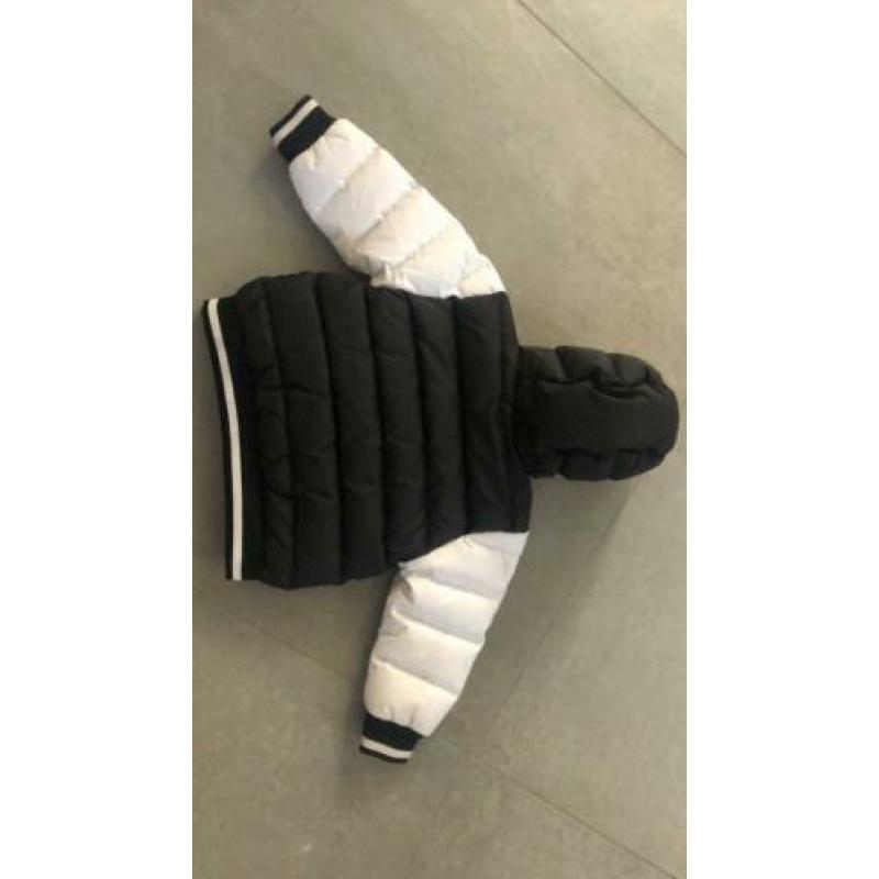 Givenchy winterjas maat 80-86