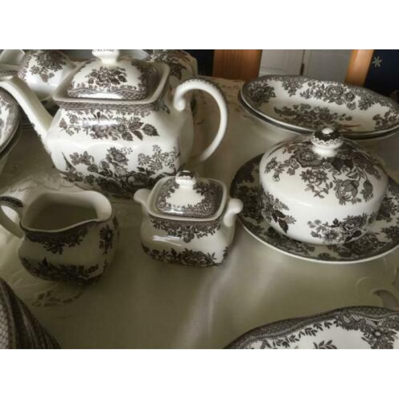 Engels Wedgwood servies