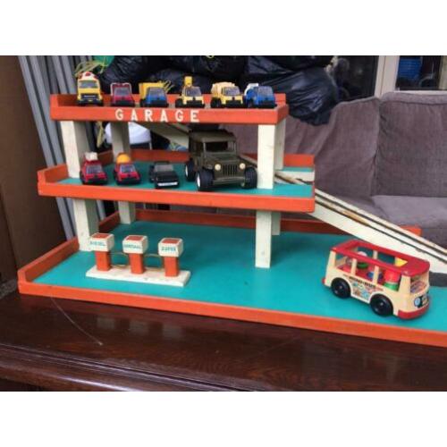 Vintage speelgoed garage