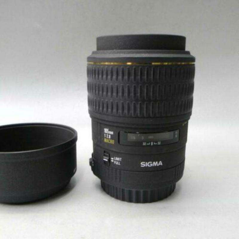 EOS 300 met Sigma Macro 105 mm 1:1