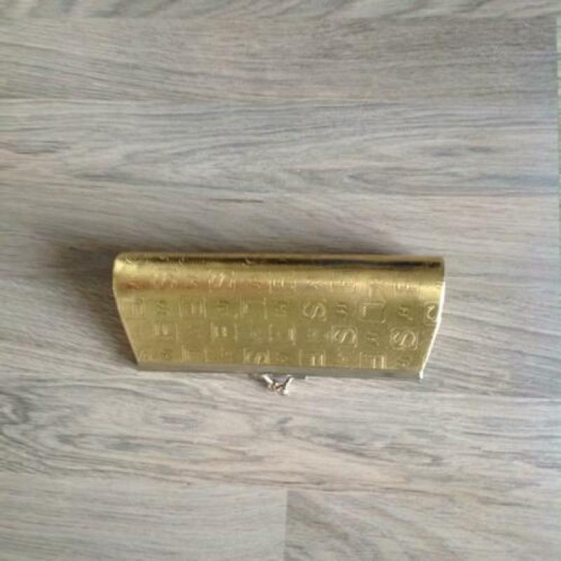 3 nieuwe tasjes (clutches) bijna gratis