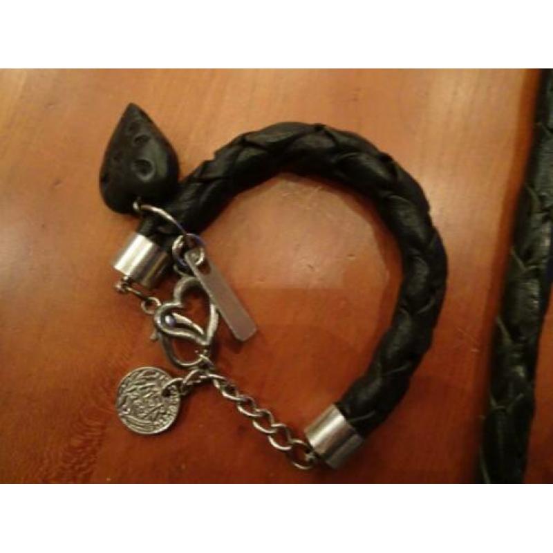 MUCHO GUSTO leren ketting met bij passende armband