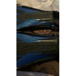 Cressi blauw metallic zwarten vinnen