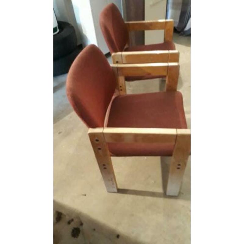 2 stoelen