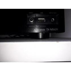 Onkyo receiver met klipsch boxen.