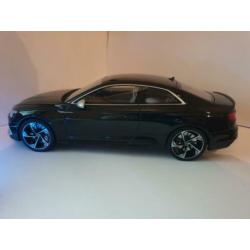 Audi RS5 Mythos zwart 1/18 GT-Spirit