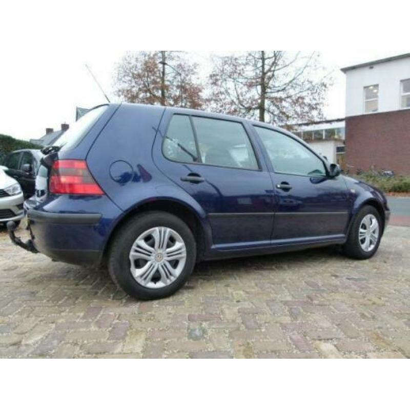 Volkswagen Golf 1.4-16V