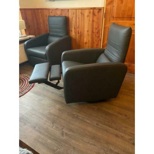 Relax fauteuil lederlook alle 2 €420