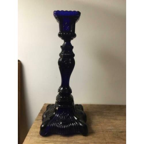 Mooie blauw glas kandelaar