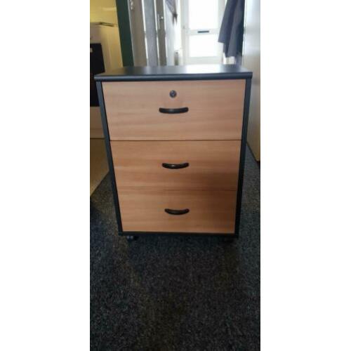 Lade Kastje / Bureaublok Op Wieltjes