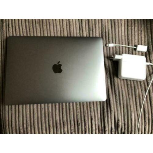 MacBook Pro I 7 processor 2017