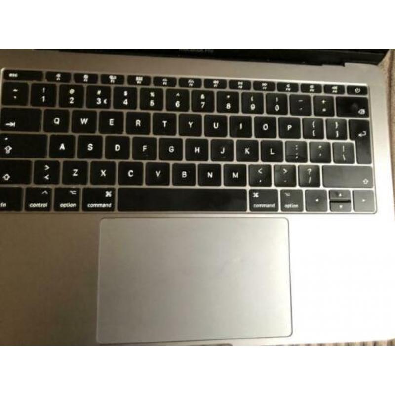 MacBook Pro I 7 processor 2017