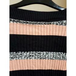 Mt M EKSEPT v-neck damestrui in nette staat!