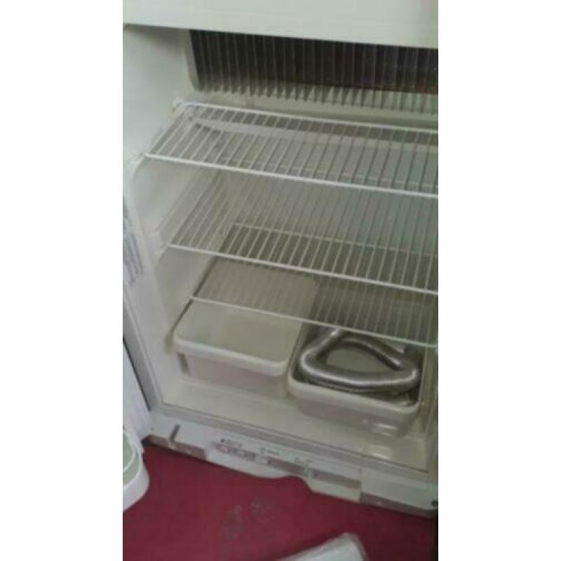 Electrolux koelkast werkt op gas en 220V
