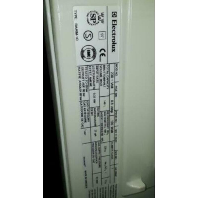 Electrolux koelkast werkt op gas en 220V