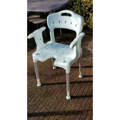 Douchestoel Etac - badkamer stoel aan- / uitkleedstoel 45 E.