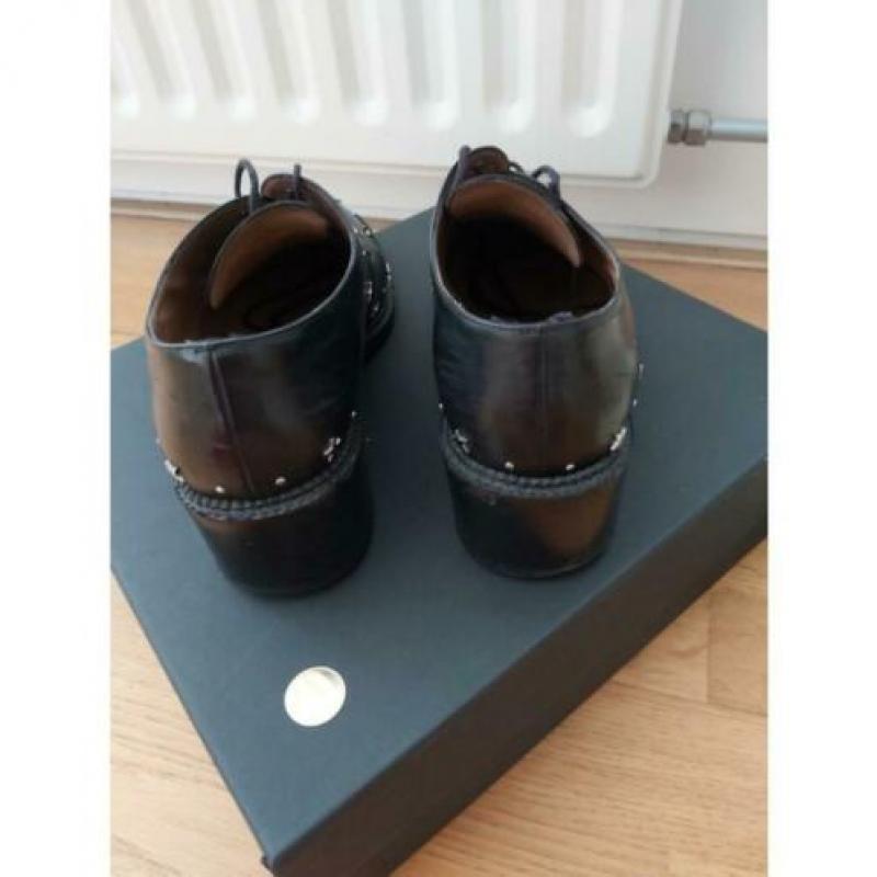 LAURENCE DACADE zwarte kalfslederen veterschoenen met studs