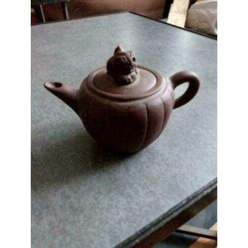 Mooie kleine chinese yixssing theepotje