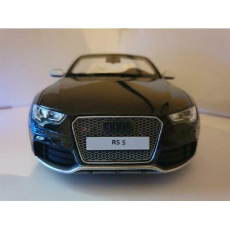 Audi RS5 Cabrio zwart 1/18 GT-Spirit