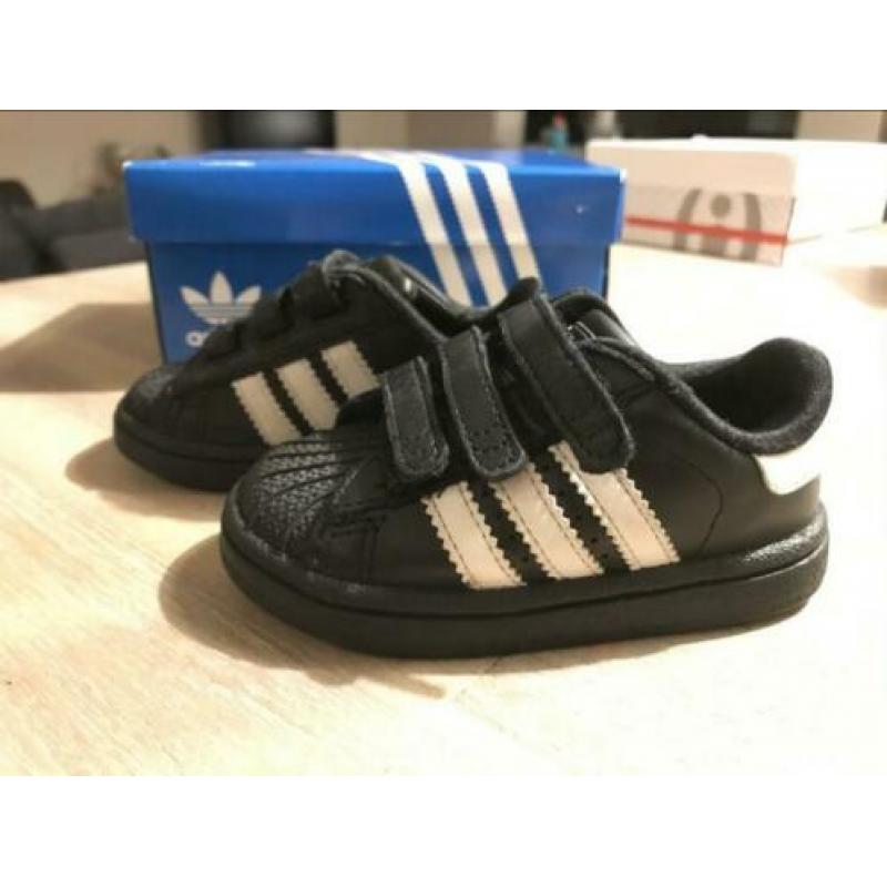 Adidas superstar 20 zwart