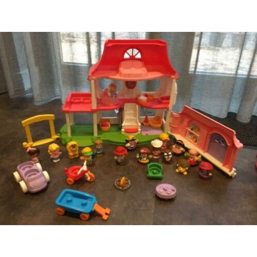 Little people huis en draaimolen met veel poppetjes